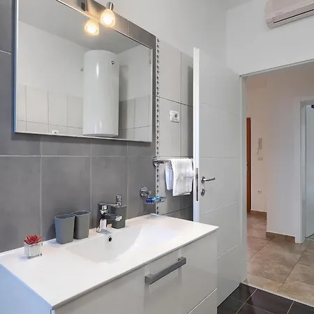 Tina Barban Prázdninový dům Pula