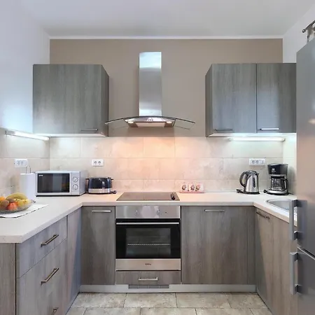 Semesterbostad Tina Barban Pula