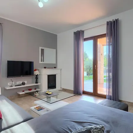 Prázdninový dům Tina Barban *