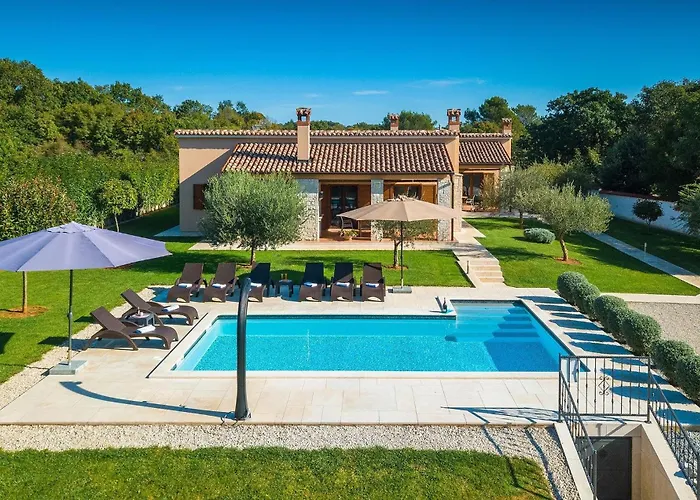 Tina Barban Feriehus Pula